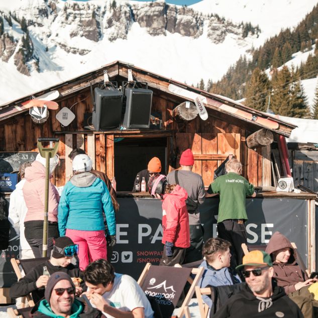 snowparkdamuels-beers-n-burgerz-bydarrenfeels01-1
